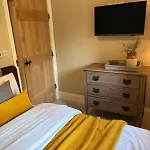 Holly - Village Location, 2miles From Penrith, District *