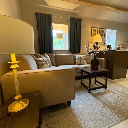 Holly - Village Location, 2miles From Penrith, District Penrith