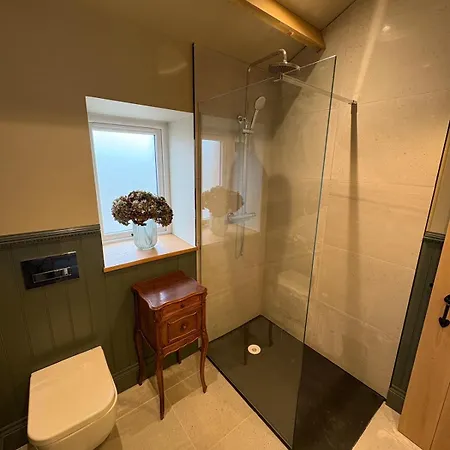 Holly - Village Location, 2miles From Penrith, District