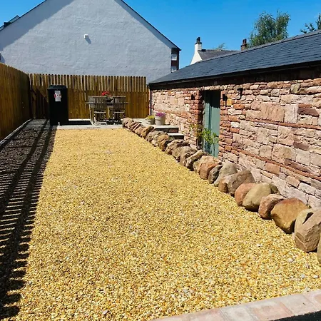 Holly - Village Location, 2miles From Penrith, District * Penrith